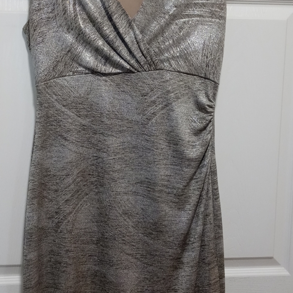 Dress - Picture 5 of 8